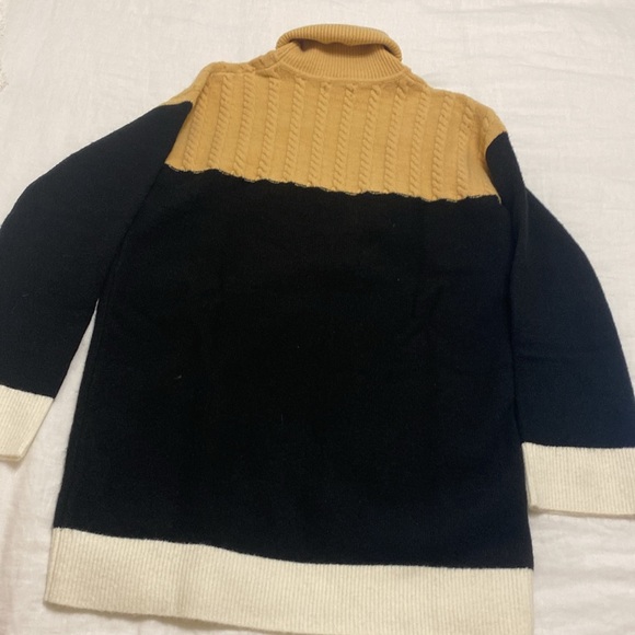 Lovers and Friends Kane sweater dress small as seen on Alix Earle - Picture 4 of 4